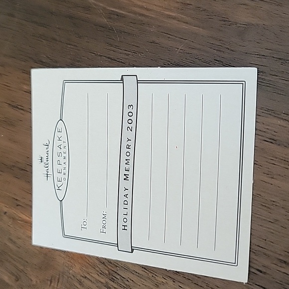 Hallmark Vintage 2003 MOUSE WARMING GIFT Miniature Ornament - Picture 4 of 5